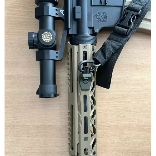 CRC 9041 – Oparcie ręki hand stop M-LOK z gniazdem QD | KRUK